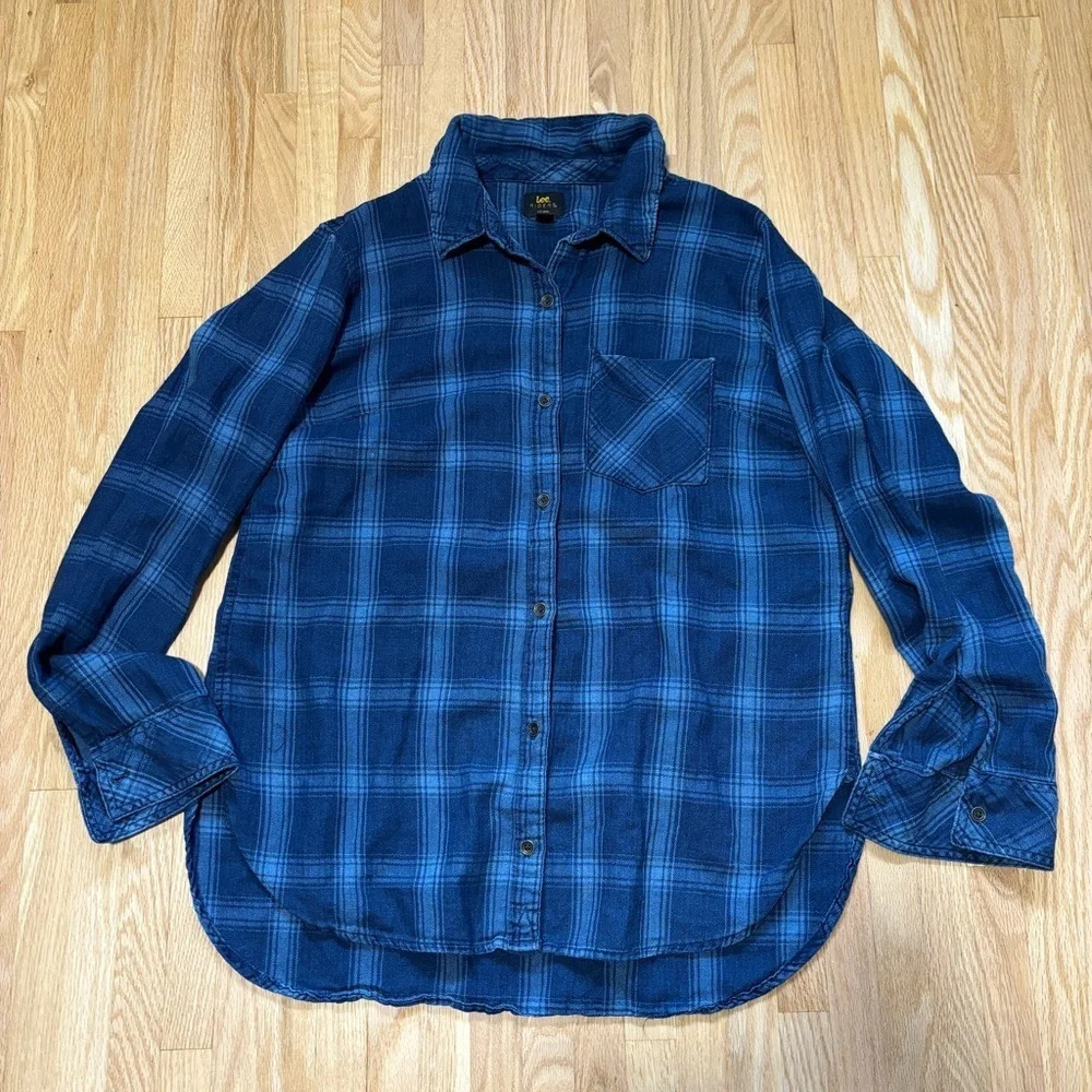 Lee Riders Blue Plaid Casual Button Up Shirt
